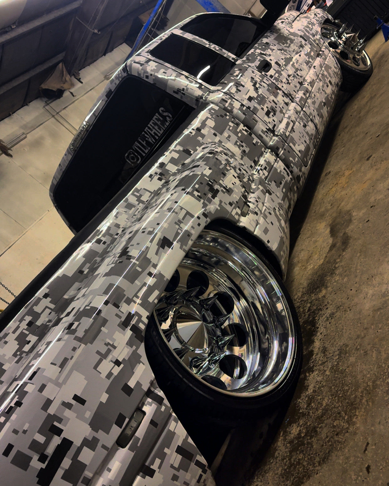 4 Front Spike Center caps